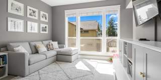 Wonderful, bright 4-bdrm/2.5-bath home. Lovely garden, deck views, great location Gallery 18