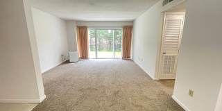 Perfectly located, quiet apartment complex just south of UNC, for graduate / med students - Includes Water/Sewer Perfectly located, quiet apartment complex just south of UNC, for graduate / med students - Includes Water/Sewer Gallery 1