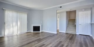 Summit At Warner Center Gallery 129