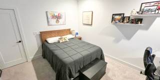4647 Broadwick Street Gallery 14