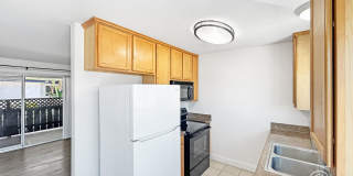 Beautiful 1BD/1BA W/ Reserved Parking and In-Unit Laundry in North Park! Gallery 1