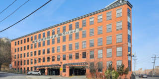 Cliffs Lofts Gallery 22