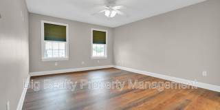364 Prospect St Gallery 36