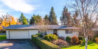 Very Nice Rambler In Quiet Cul de sac with Garage Gallery 1