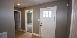 3 Bedroom Pet Friendly Home For Rent in Chalet Hills! Gallery 5