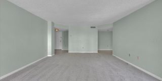 660 ISLAND Way Gallery 26
