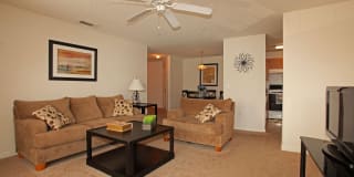 Fox Run Luxury Apartments Gallery 1