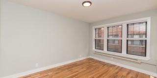 4413 Wolcott Gallery 4