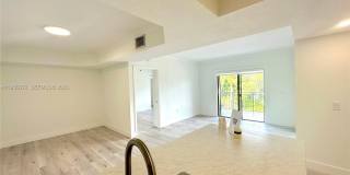 9340 Fontainebleau Blvd Gallery 26