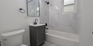 1520 West MELROSE Gallery 5