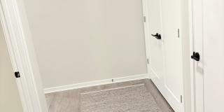 Fully Furnished 1 bedroom with Den! Short Term Lease Available Gallery 5