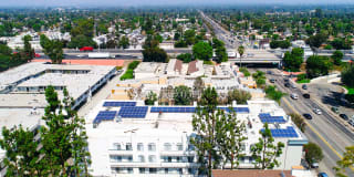 Chateau Encino Gallery 20