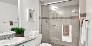 Fontainebleau Milton Gallery 44