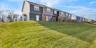 Large 2 Bedroom Luxury Townhome For Rent Near Billy Dunlop Park! Gallery 39