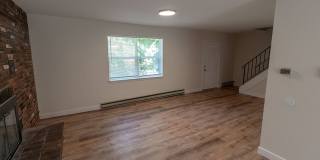 Charming and Spacious South Side 3-Bedroom Duplex Gallery 10