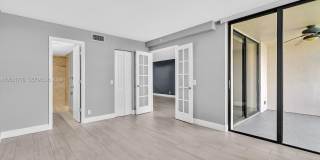 109 Lake Emerald Dr Gallery 18