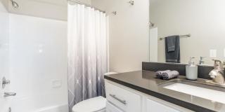 Huntington Square Gallery 31