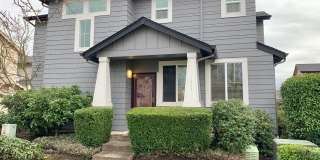 Beautiful 3 bed 2.5 bath Home with 2 car garage Gallery 1