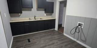 3 bed 1 bath W/ back yard bunker! Gallery 11