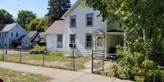 Renovated Four-Bedroom House in a Great Location Gallery 2