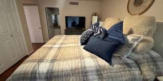 Riverfront 2BR 2BA Furnished Condo on GROUND LEVEL W/Garage and UTILITIES Included AVAIL 4/1/26 Gallery 23