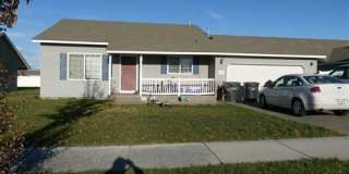 New paint! 4 Bedroom in West Pasco close to Maya Angelou Elementary! Gallery 1