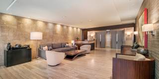 The Promenade at Harbor East Gallery 23