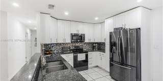 630 NE 23rd Ct Gallery 10