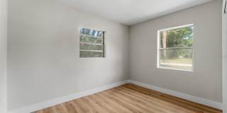 1218 CRESCENT Street Gallery 23