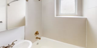 1520 Gough Gallery 6