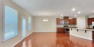 Room in 3 Bedroom Home at Pecan Ridge Dr Gallery 4