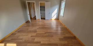 AVAILABLE September 1st- 4 Bed 3 Bath w/ Spacious Back Deck - SHORT TERM LEASE TILL END OF APRIL Gallery 11