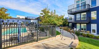 8000 Uptown Gallery 31