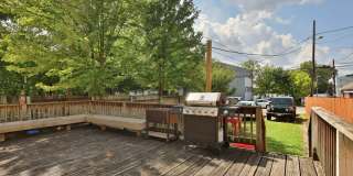 GREAT OSU SOUTH CAMPUS LOCATION - Ridiculously Nice back deck and off-street parking for everyone Gallery 3