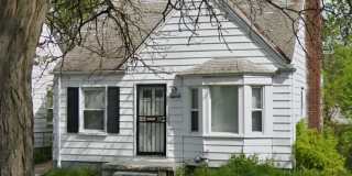 3 Bed 1 Bath bungalow with basement on eastside of Detroit- Fresh paint, refinished floors! Gallery 1
