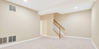 23312 Brewers Tavern Way Gallery 28