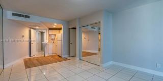 5401 Collins Ave appt 919 (A11961091) Gallery 24