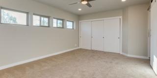 4 Bedroom, 3 Baths, includes 2 Master Suites Just 1-Mile from ASU Gallery 40