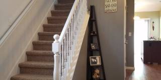 3 Bed Townhome with Mountain Views and Community Pool 3 Bed Townhome with Mountain Views and Community Pool Gallery 13
