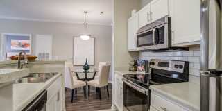 Avant at Steele Creek Gallery 3