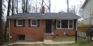 Adorable Three Bedroom Home in North Charlotte! Gallery 1