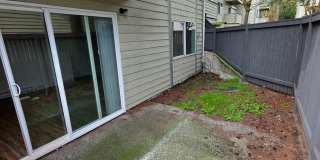 Renton Sunset Heights Condominiums - 2 bedroom 1 bathroom lower floor unit - W/S/G included- Available NOW!! Renton Sunset Heights Condominiums - 2 bedroom 1 bathroom lower floor unit - W/S/G included- Available NOW!! Gallery 26