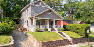 Spacious 4/3.5 w/ Master on Main and Fully Fenced Backyard! Gallery 4