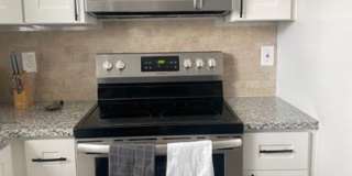 Room in 3 Bedroom Home at Dearborn Dr Gallery 6