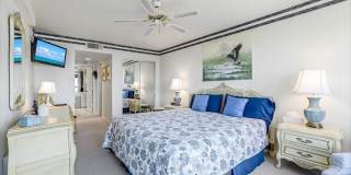 26225 Hickory Boulevard Gallery 13