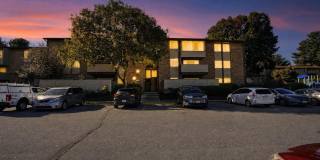 Charming 3BR Condo in Montgomery Village Gallery 1