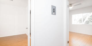 1863 10th St. Gallery 14