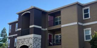 ***Gated community*** Spacious 2-bedroom, 2-bathroom condo in Antelope Gallery 1