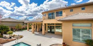 Elegant Anthem Country Club Residence with Spa, Balcony & 3-Car Garage Gallery 72