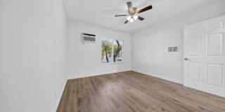 1600 W. 5th St. Gallery 86